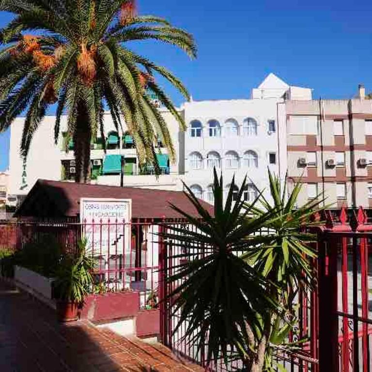Renovated studio with Communal Pool & Close to beach - Apartamento de 1 dormitorio - 12