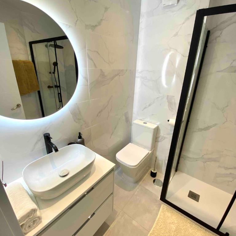 Renovated studio with Communal Pool & Close to beach - Apartamento de 1 dormitorio - 24