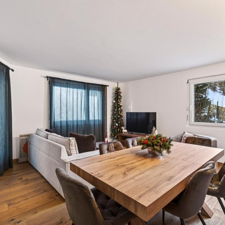 Escape House in St Moritz - Apartment - 55