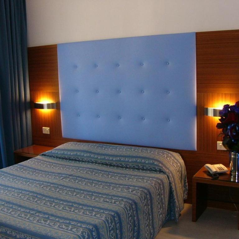 Hotel Serena - Camera Matrimoniale/Doppia con Letti Singoli con Vista Canale - 1