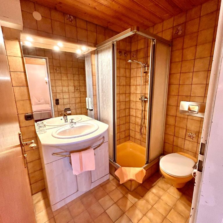 Landhotel Huberhof - Classic Doppelzimmer - 4