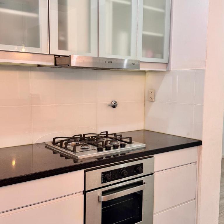 PH tipo casa, con parque y pileta, en La Plata , barrio norte - Apartamento de 3 dormitorios - 12
