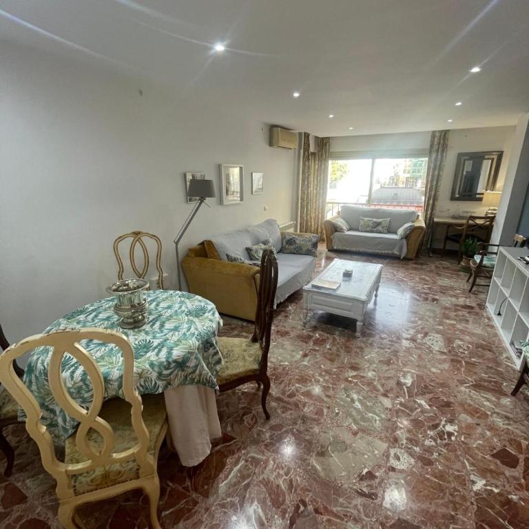 Piso muy amplio Casco Historico - Apartamento con balcón - 16