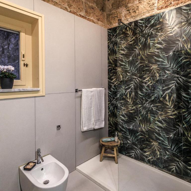 Vintage Rooms - Quadruple Room with Private Bathroom - 26