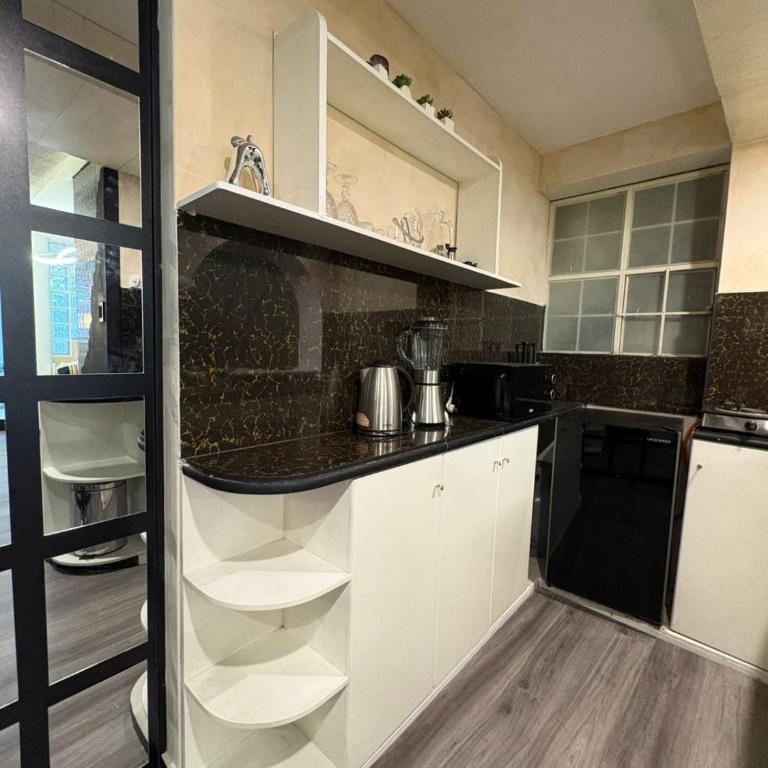 Suite acogedora con Red Room y Jacuzzi - One-Bedroom Apartment - 7
