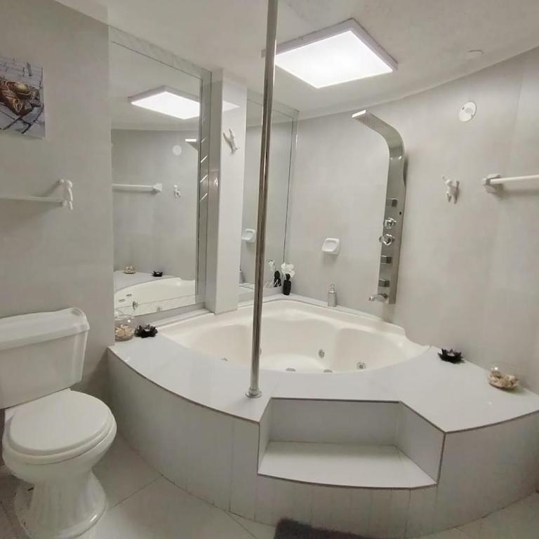 Suite acogedora con Red Room y Jacuzzi - One-Bedroom Apartment - 13