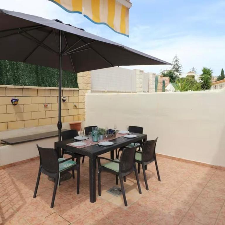 El Pinillo 4 Bedroom Town House - Apartamento - 3