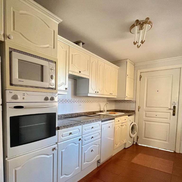 El Pinillo 4 Bedroom Town House - Apartamento - 7