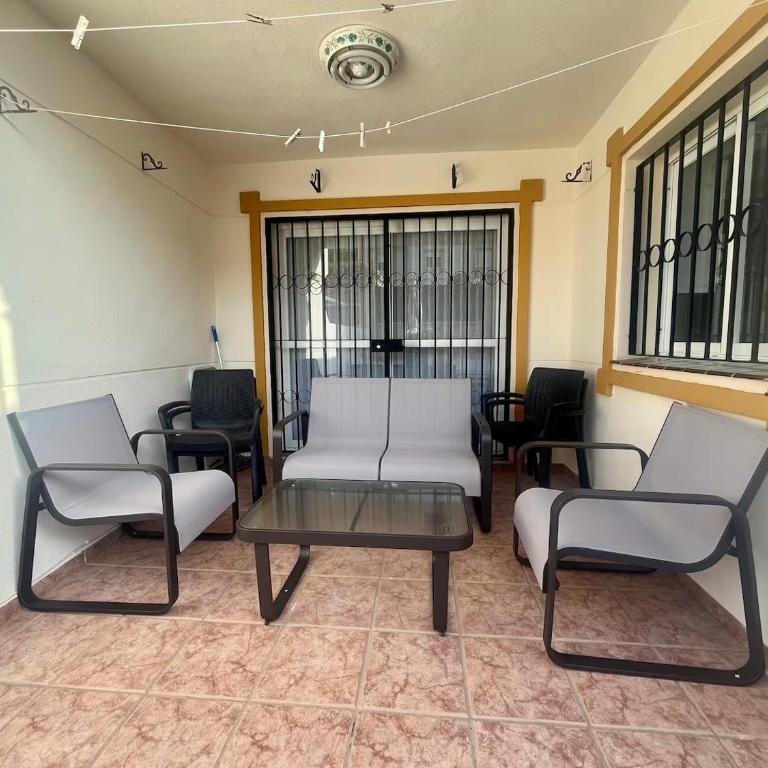 El Pinillo 4 Bedroom Town House - Apartamento - 9