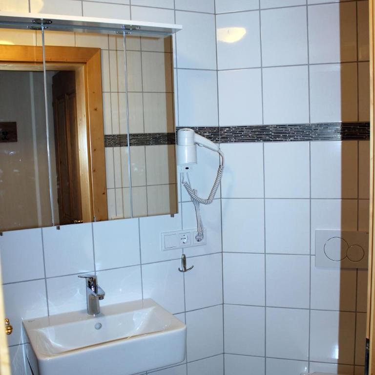 Appartements Schmidsendl - Apartment mit 2 Schlafzimmern und Balkon - 4