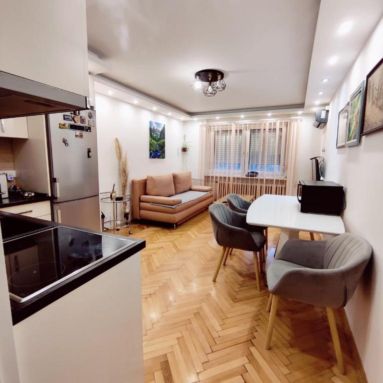 Dunja Apartment - Apartman sa 3 Spavaće Sobe - 1