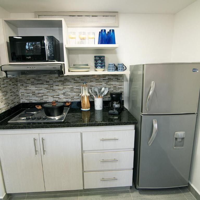 Staynova loft acogedor en El Poblado, Medellín - Estudio - 9