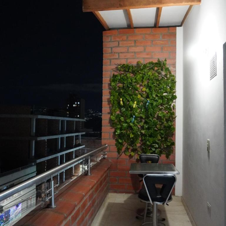 Acogedor loft con vista panorámica en Medellín - Three-Bedroom Apartment - 20