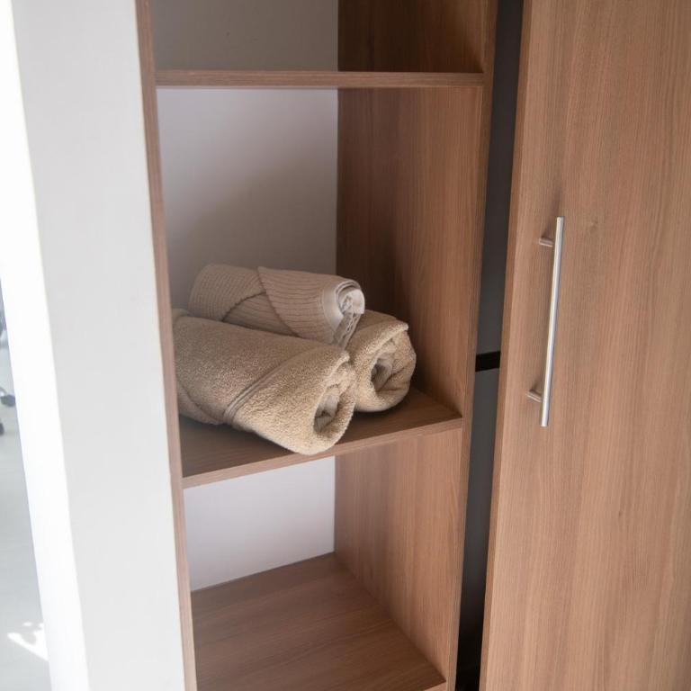 Staynova loft acogedor en El Poblado, Medellín - Estudio - 4