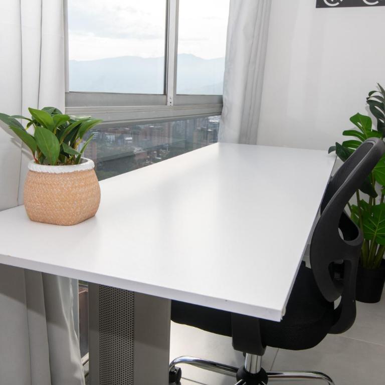 Staynova loft acogedor en El Poblado, Medellín - Estudio - 12