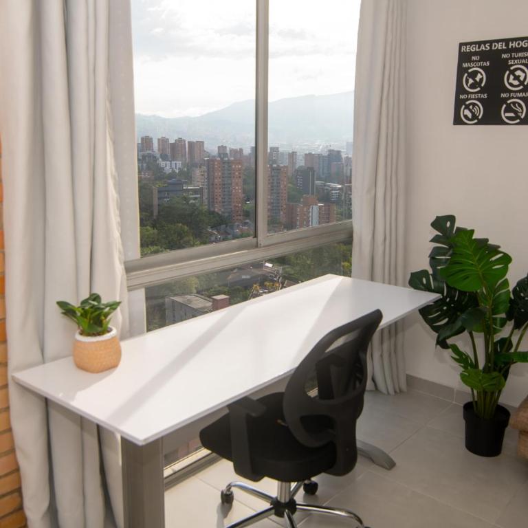 Staynova loft acogedor en El Poblado, Medellín - Estudio - 6