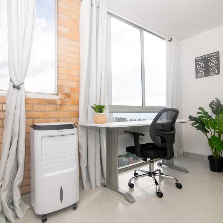 Staynova loft acogedor en El Poblado, Medellín - Estudio - 8