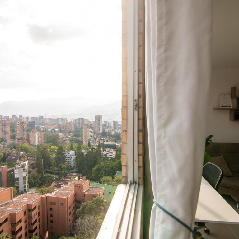 Staynova loft acogedor en El Poblado, Medellín - Estudio - 21