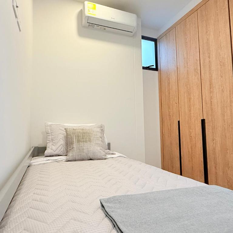 Premium Apartment - Beachfront - Luxury condo - Two-Bedroom Deluxe Apartment with Ocean View - 15