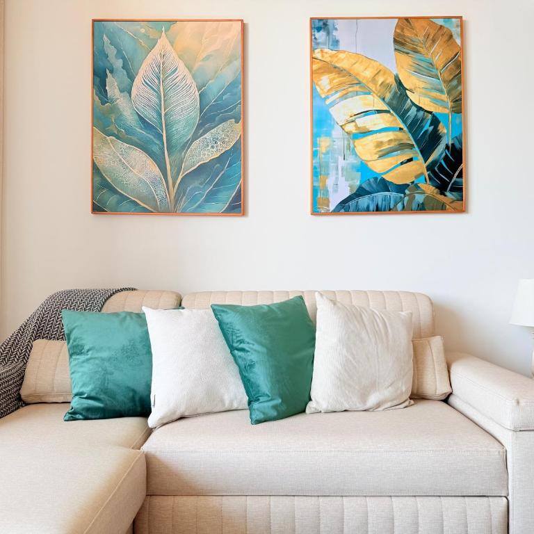 Premium Apartment - Beachfront - Luxury condo - Two-Bedroom Deluxe Apartment with Ocean View - 2