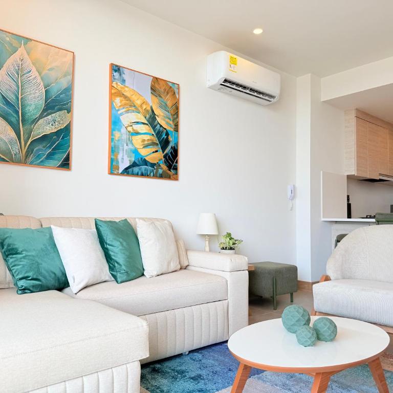 Premium Apartment - Beachfront - Luxury condo - Two-Bedroom Deluxe Apartment with Ocean View - 17