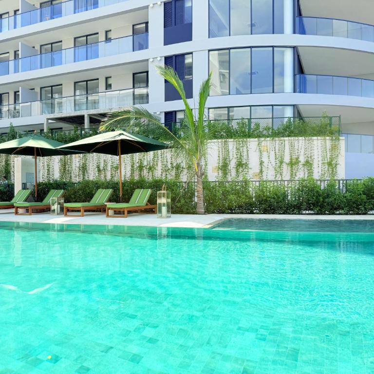 Premium Apartment - Beachfront - Luxury condo - Two-Bedroom Deluxe Apartment with Ocean View - 4
