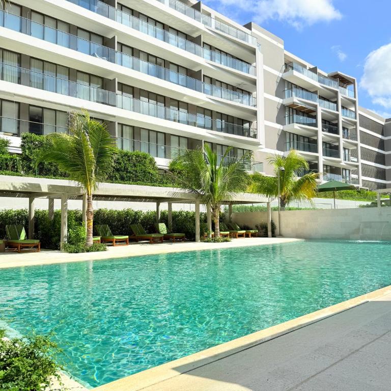 Premium Apartment - Beachfront - Luxury condo - Two-Bedroom Deluxe Apartment with Ocean View - 55
