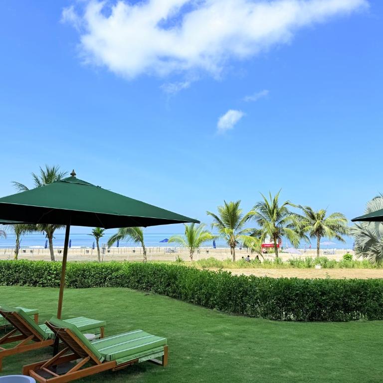 Premium Apartment - Beachfront - Luxury condo - Two-Bedroom Deluxe Apartment with Ocean View - 64