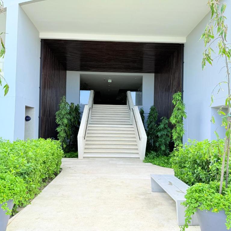 Premium Apartment - Beachfront - Luxury condo - Two-Bedroom Deluxe Apartment with Ocean View - 37