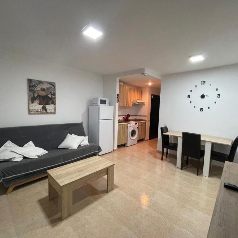 Appartement près de la plage et du centre ville - One-Bedroom Apartment - 3
