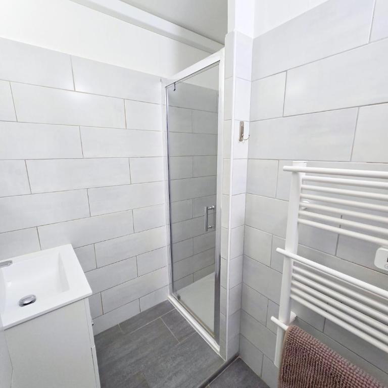 Port-Fréjus T2 Cosy, Plages & Base Nature, Parking - One-Bedroom Apartment - 11