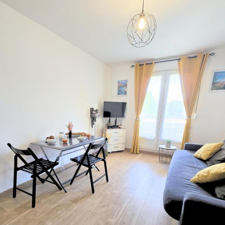 Port-Fréjus T2 Cosy, Plages & Base Nature, Parking - One-Bedroom Apartment - 4