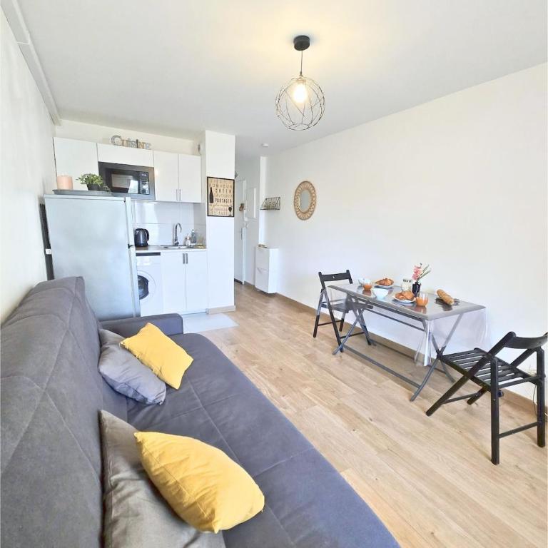Port-Fréjus T2 Cosy, Plages & Base Nature, Parking - One-Bedroom Apartment - 8