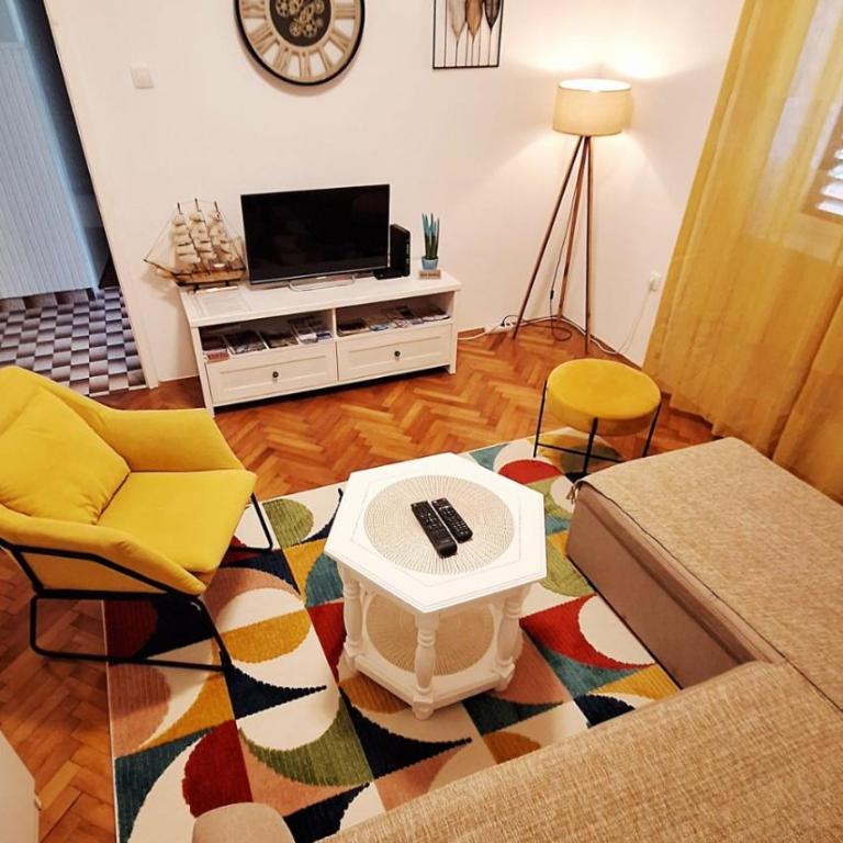 Red House Apartment - Two-Bedroom Apartment - 5