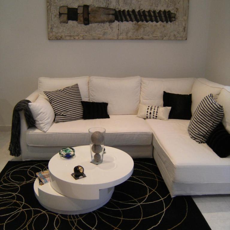 Blanca Subur - Apartamento de 2 dormitorios con balcón - 1