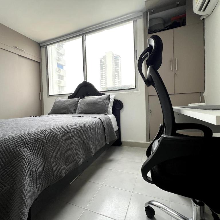 1401 Apartamento con AC, Piscina y Cerca Playa - Two-Bedroom Apartment - 9