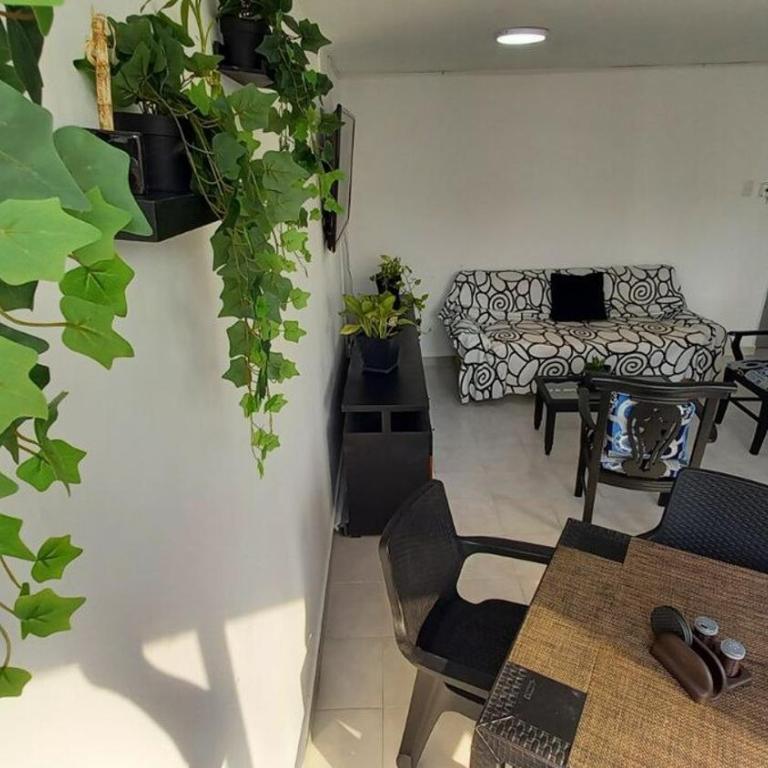 1401 Apartamento con AC, Piscina y Cerca Playa - Two-Bedroom Apartment - 28