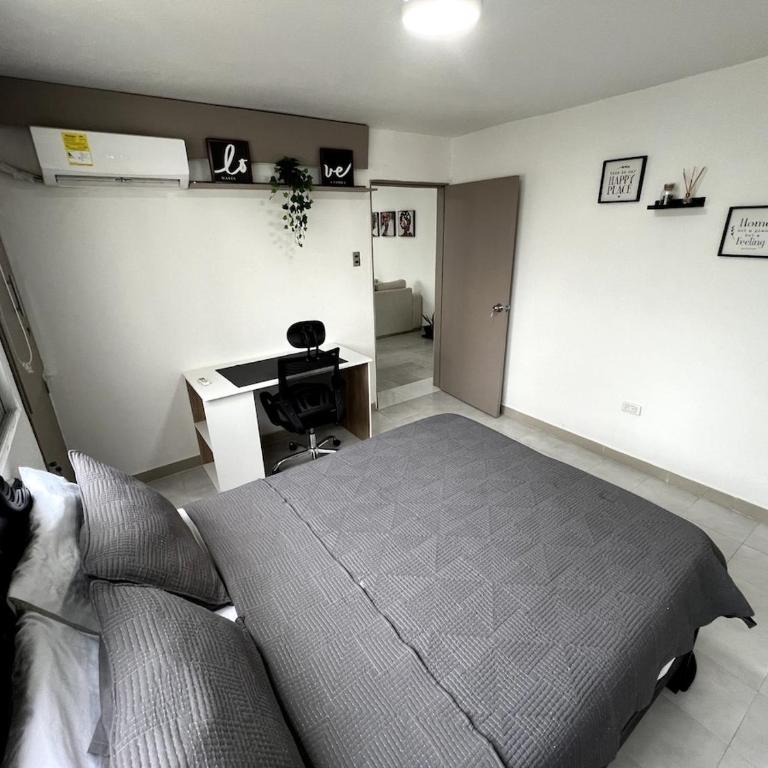 1401 Apartamento con AC, Piscina y Cerca Playa - Two-Bedroom Apartment - 36