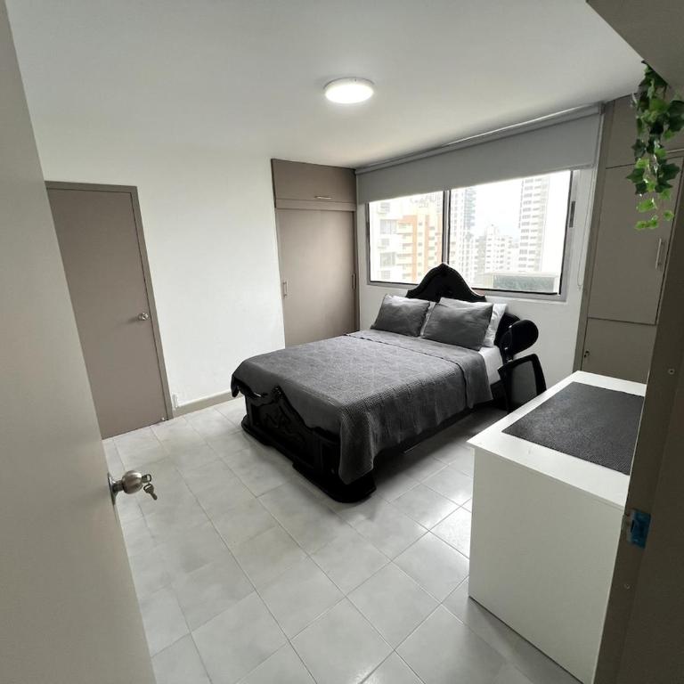 1401 Apartamento con AC, Piscina y Cerca Playa - Two-Bedroom Apartment - 37
