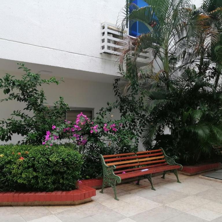 1401 Apartamento con AC, Piscina y Cerca Playa - Two-Bedroom Apartment - 39