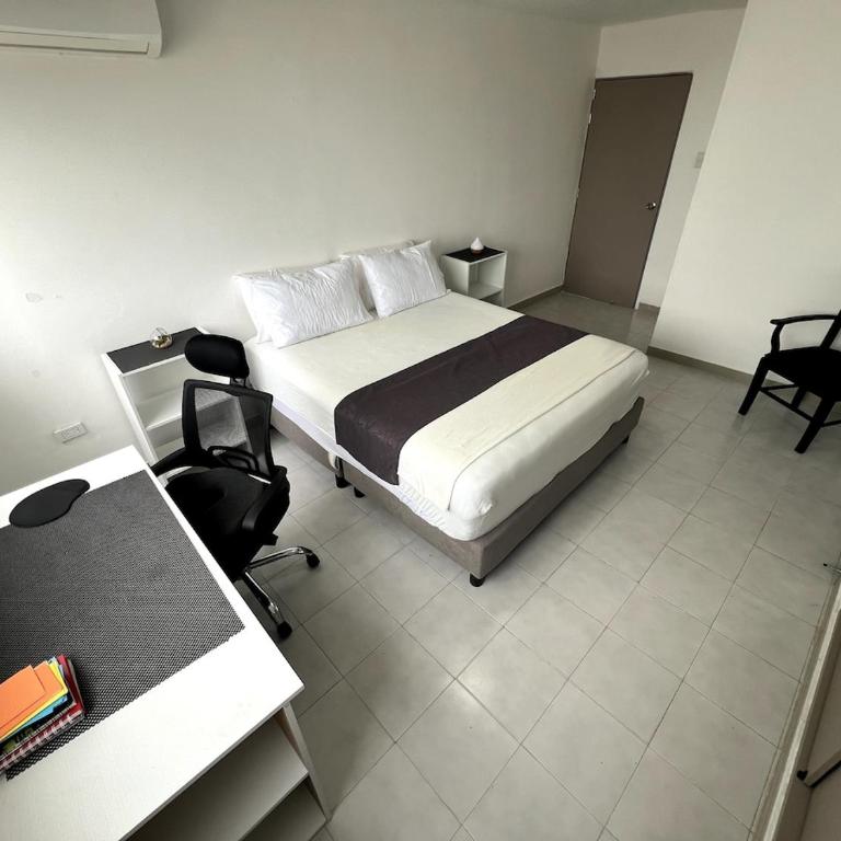1401 Apartamento con AC, Piscina y Cerca Playa - Two-Bedroom Apartment - 46