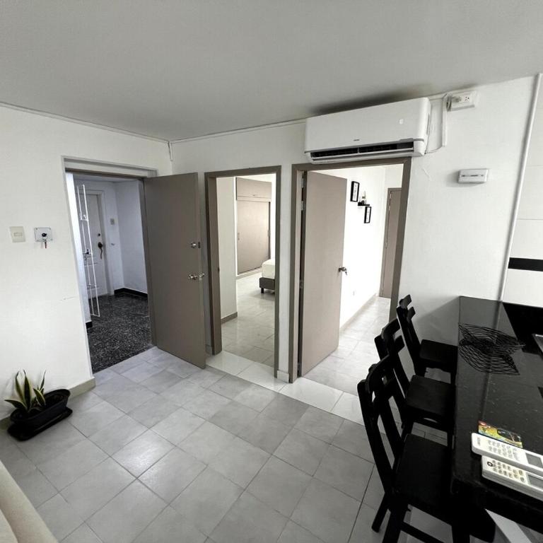 1401 Apartamento con AC, Piscina y Cerca Playa - Two-Bedroom Apartment - 54