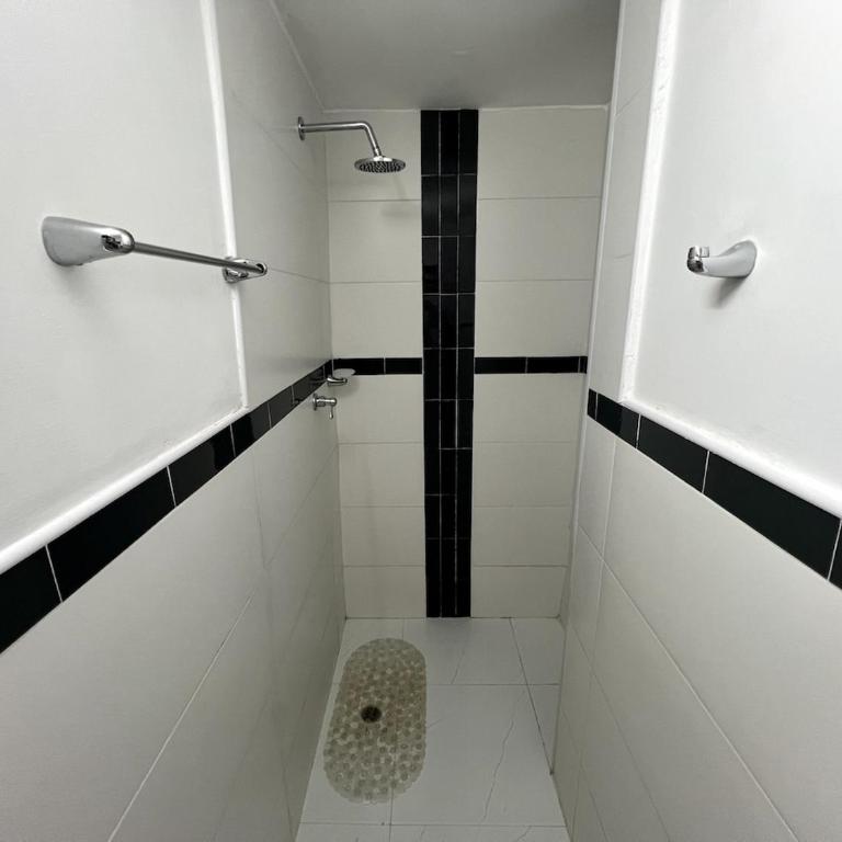 1401 Apartamento con AC, Piscina y Cerca Playa - Two-Bedroom Apartment - 74