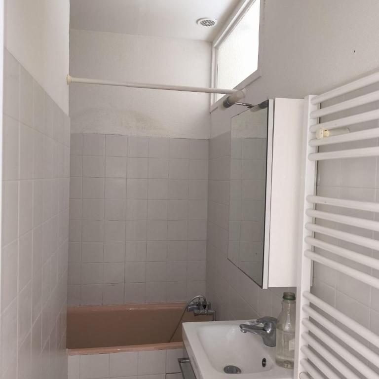 T2 PLEIN CENTRE - 100m marché LA BAULE - Appartement 1 Chambre - 8