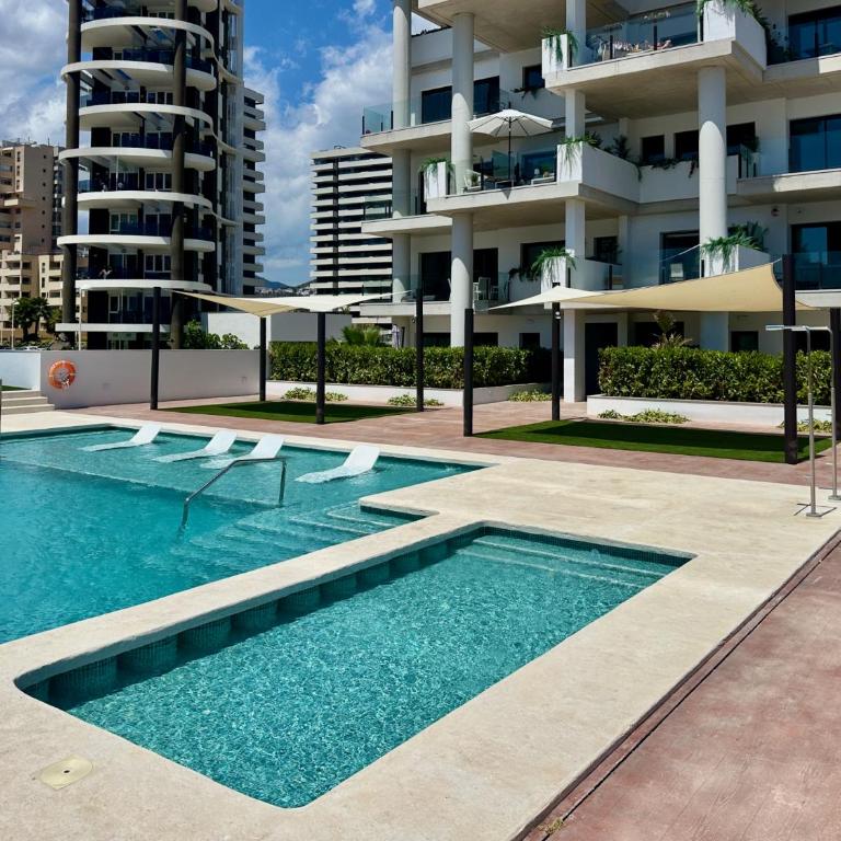 Clubrent - Silver Tower - Apartamento de 2 dormitorios con vistas a la piscina - 3