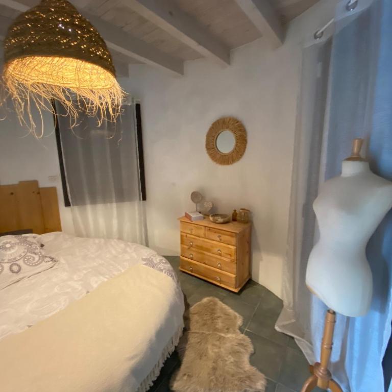 L'Échappée Belle 3 étoiles - Piscine, Jardin et Pool-house - Proche Cité - Three-Bedroom Villa - 5