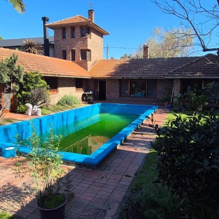 Masones - Five-Bedroom House - 2