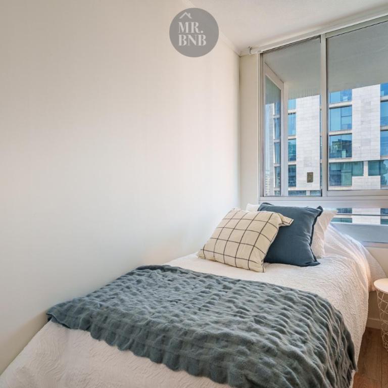 Nueva Lyon Apartments by Mr BnB - Two-Bedroom Apartment with Terrace - 2