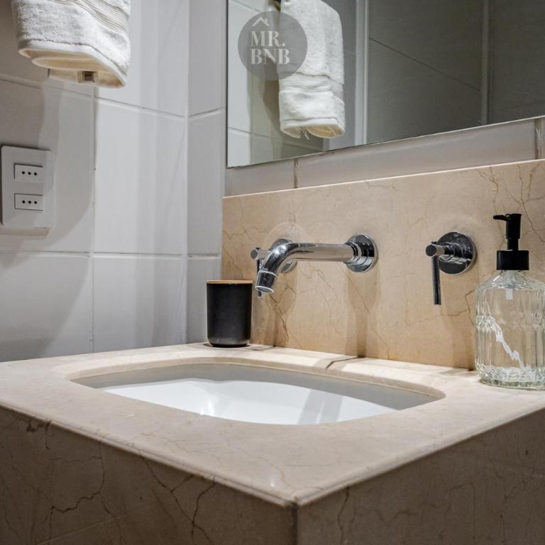 Nueva Lyon Apartments by Mr BnB - Two-Bedroom Apartment with Terrace - 7