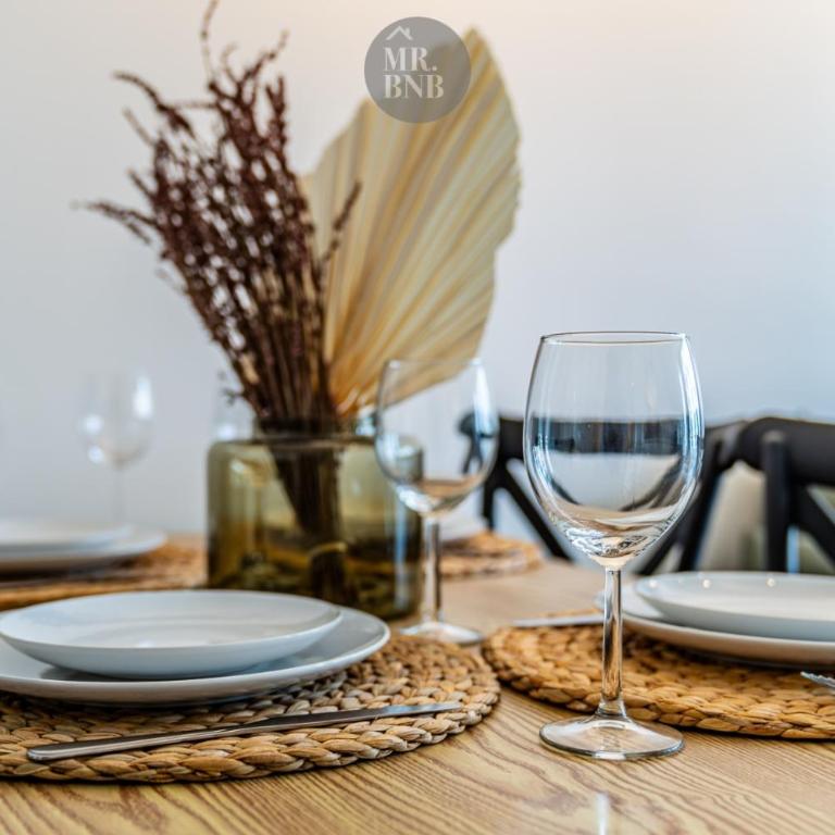 Nueva Lyon Apartments by Mr BnB - Two-Bedroom Apartment with Terrace - 15